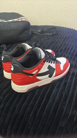 Off whites Red/Black size 10