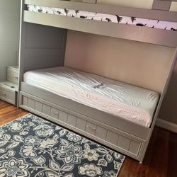 Bunkbed With Twin Mattresses.