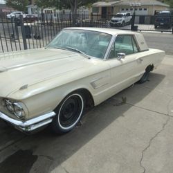 1965 Ford Tbird Project. Clean Has All Trim,chrome,skirts,Hubcaps. 3500