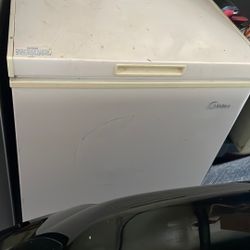 Freezer 5 Cubic Feet 