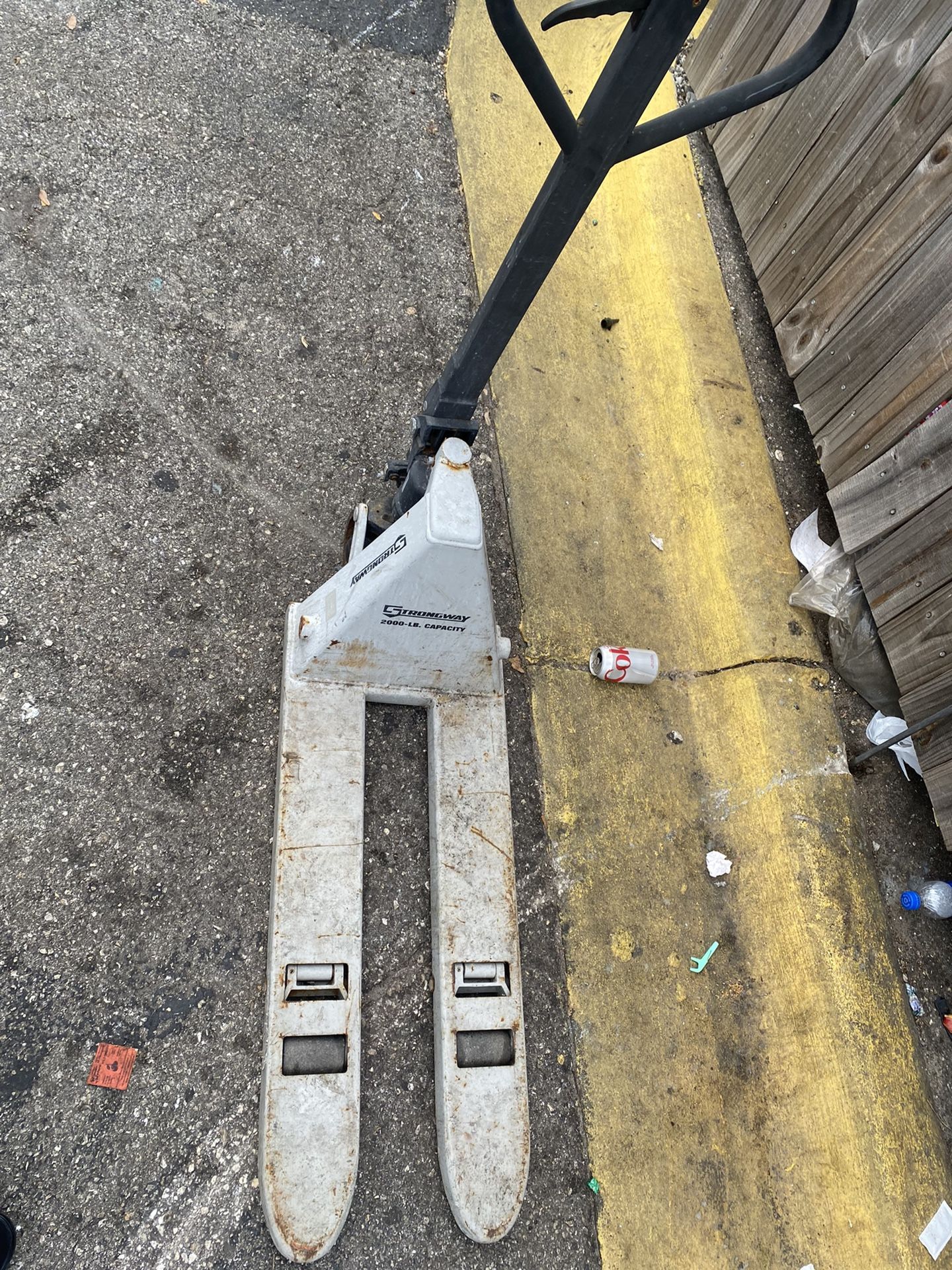 Strongway Mini Pallet Jack