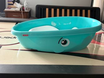 Fisher-Price Whale of a Tub Baby Bathtub