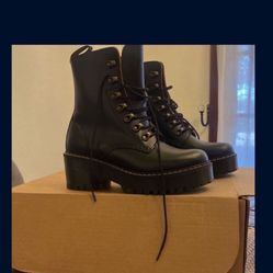 7”1/2 Woman’s Leather Dr Martens For Sale