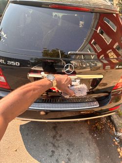 Mercedes-Benz ML350 SUV