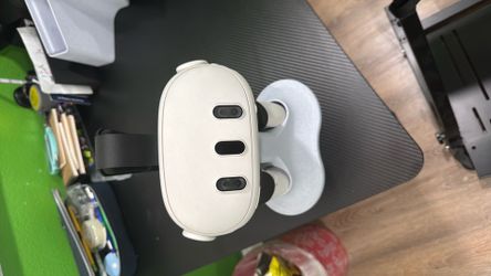 Meta Quest 3 w/ Upgraded Strap