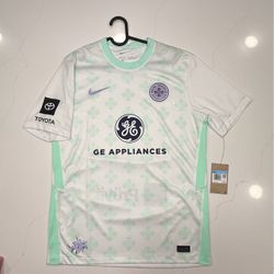 Racing Louisville FC Soccer Kit