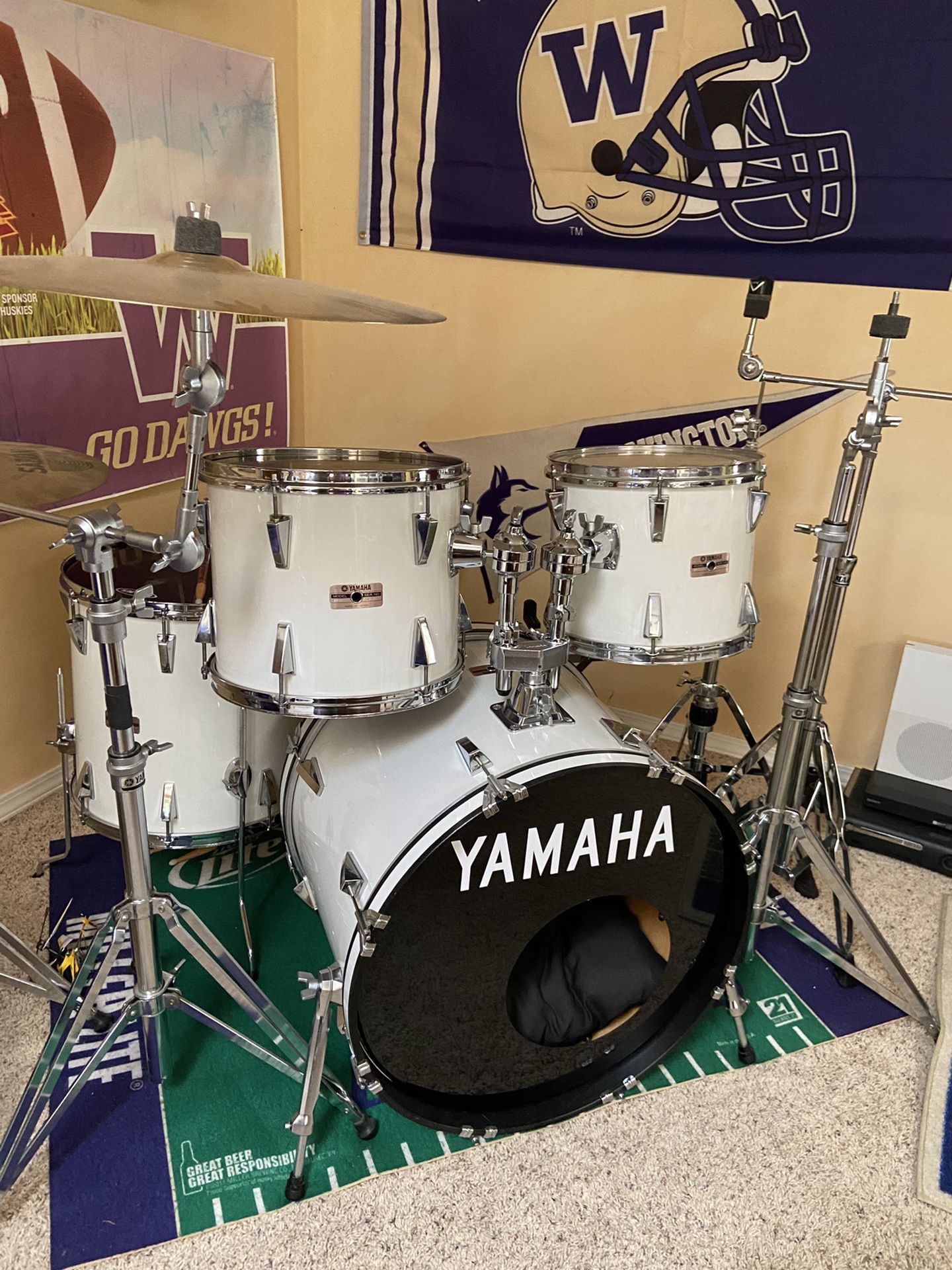 Yamaha Drum Set - 5 Piece Kit