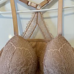 38DDD front closure, Victoria’s Secret bra