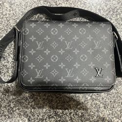 Louis Vuitton District PM – Monogram Eclipse Crossbody