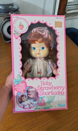 Vtg 1982 Baby Strawberry Shortcake Blow Kiss Baby Doll By Kenner