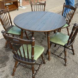 Table And Chairs 