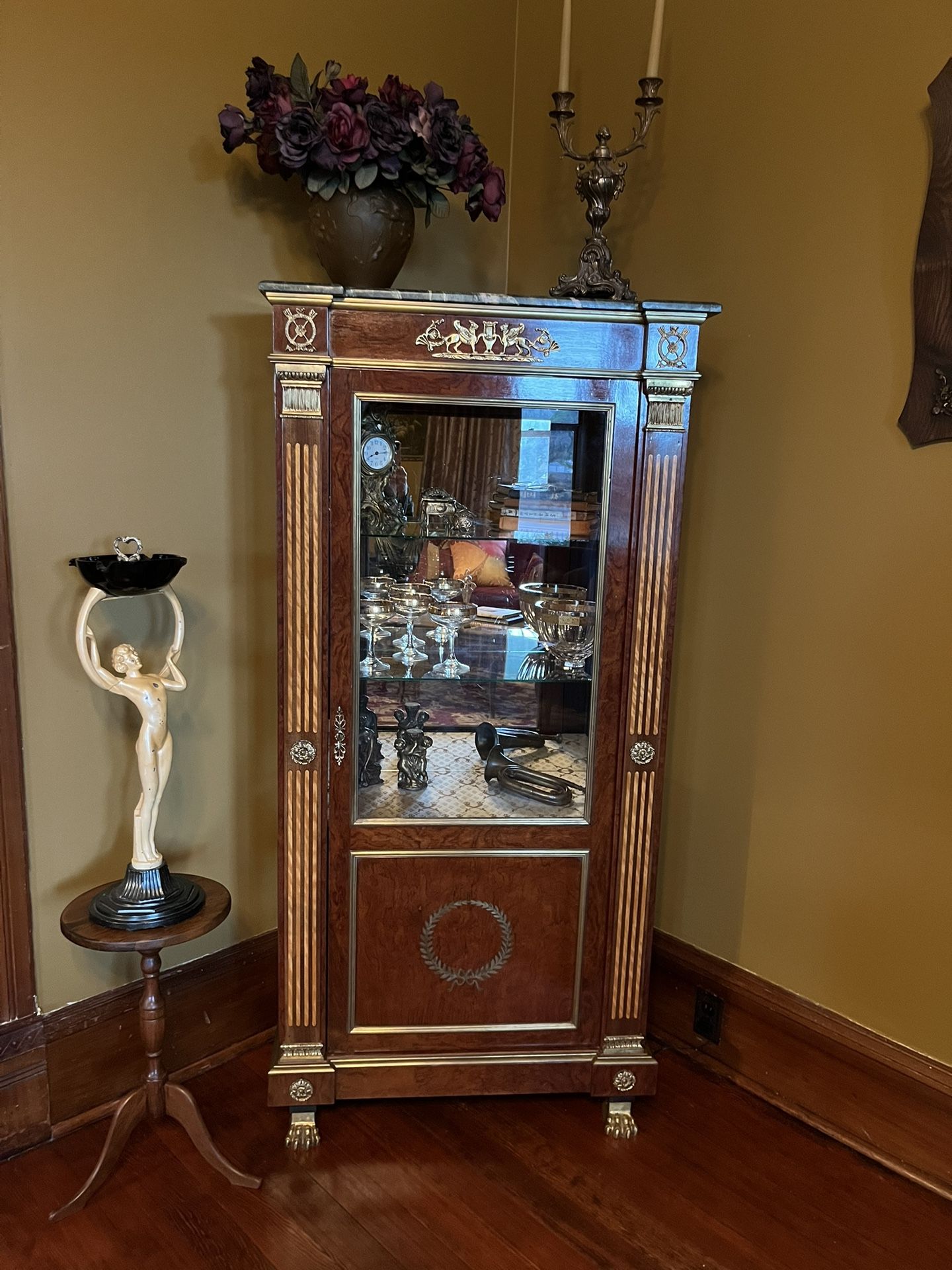 Gorgeous French vintage Display Cabinet