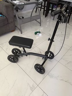 Knee scooter good condition asking $75