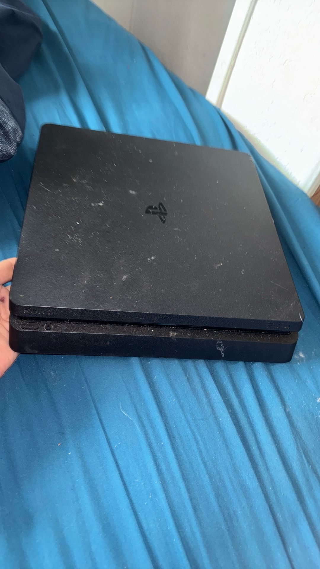 PlayStation four one TB lurch great no issues with I have cables. Just don’t have a controller.