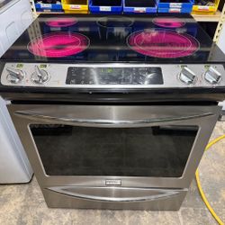 Frigidaire SS Slide Electric Stove. 100% FULLY WORKING!