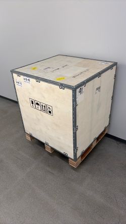 Free shipping container