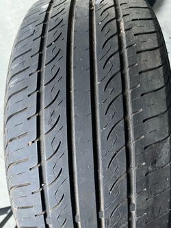 DCENTI 215/55R17 Radial is DC33 80% Thread
