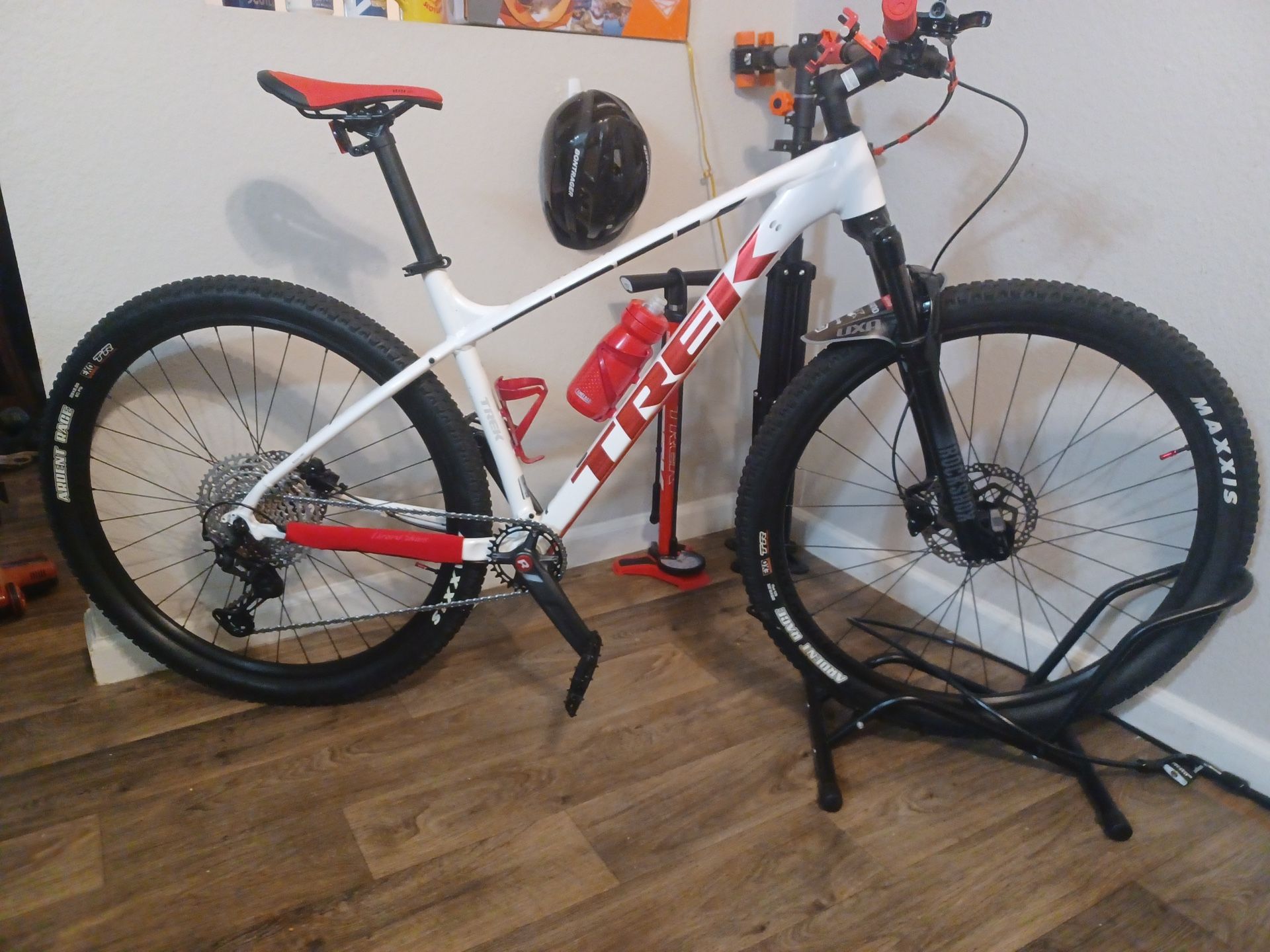 Trek xcailber 7 brand new never rode.