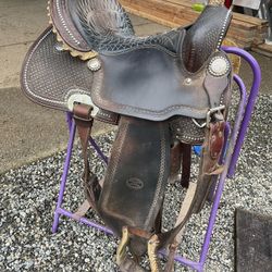 Barrel Saddle
