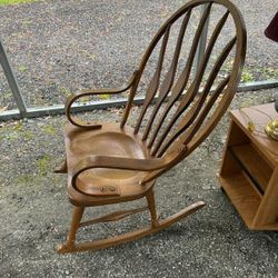 Oak ROCKING CHAIR