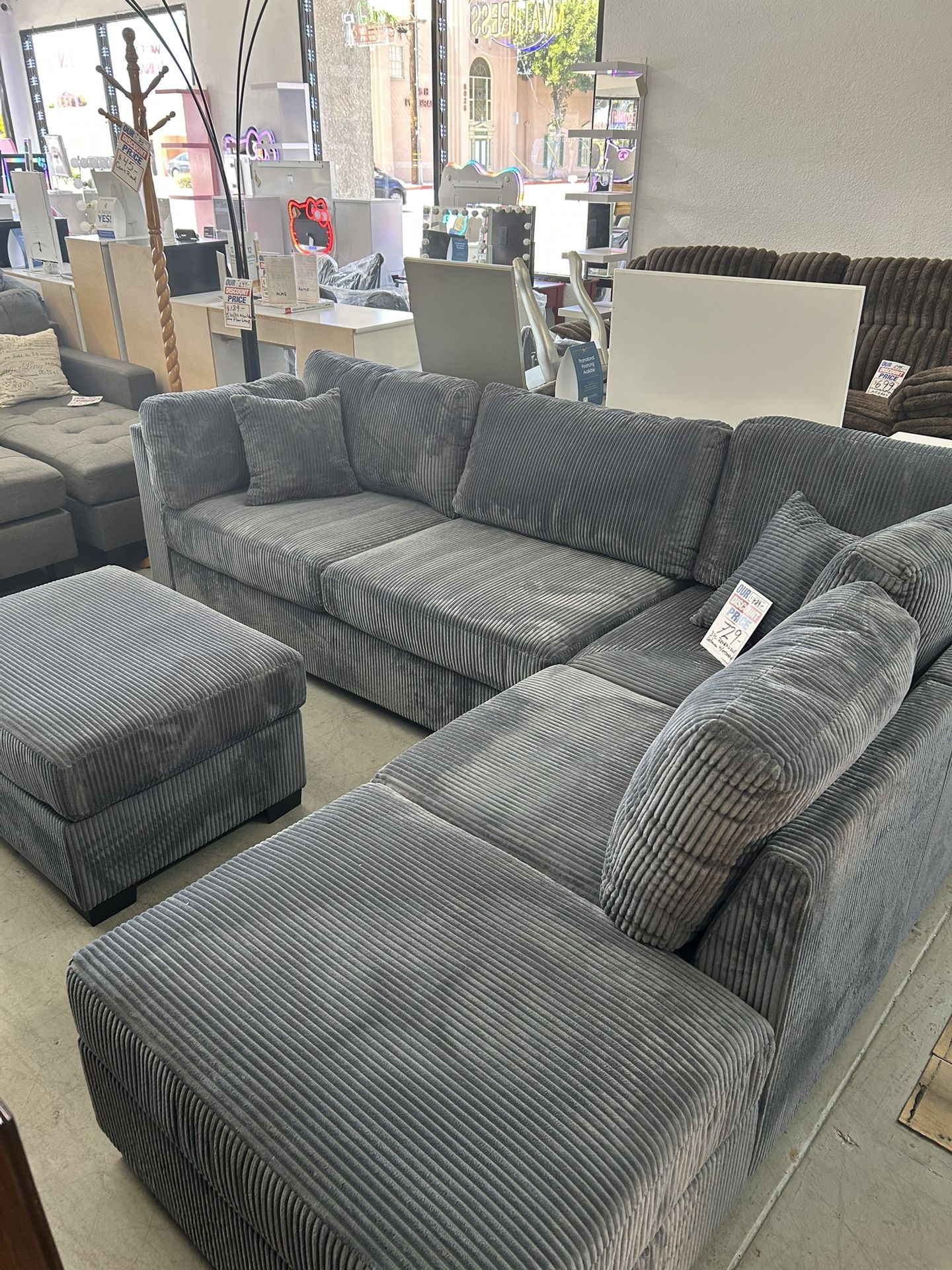 Sectional Sofa With Ottoman