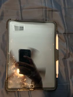 iPad with Apple Pen
