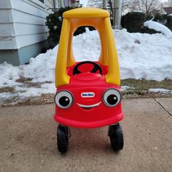 LITTLE TIKES COZY COUPE RIDE ON