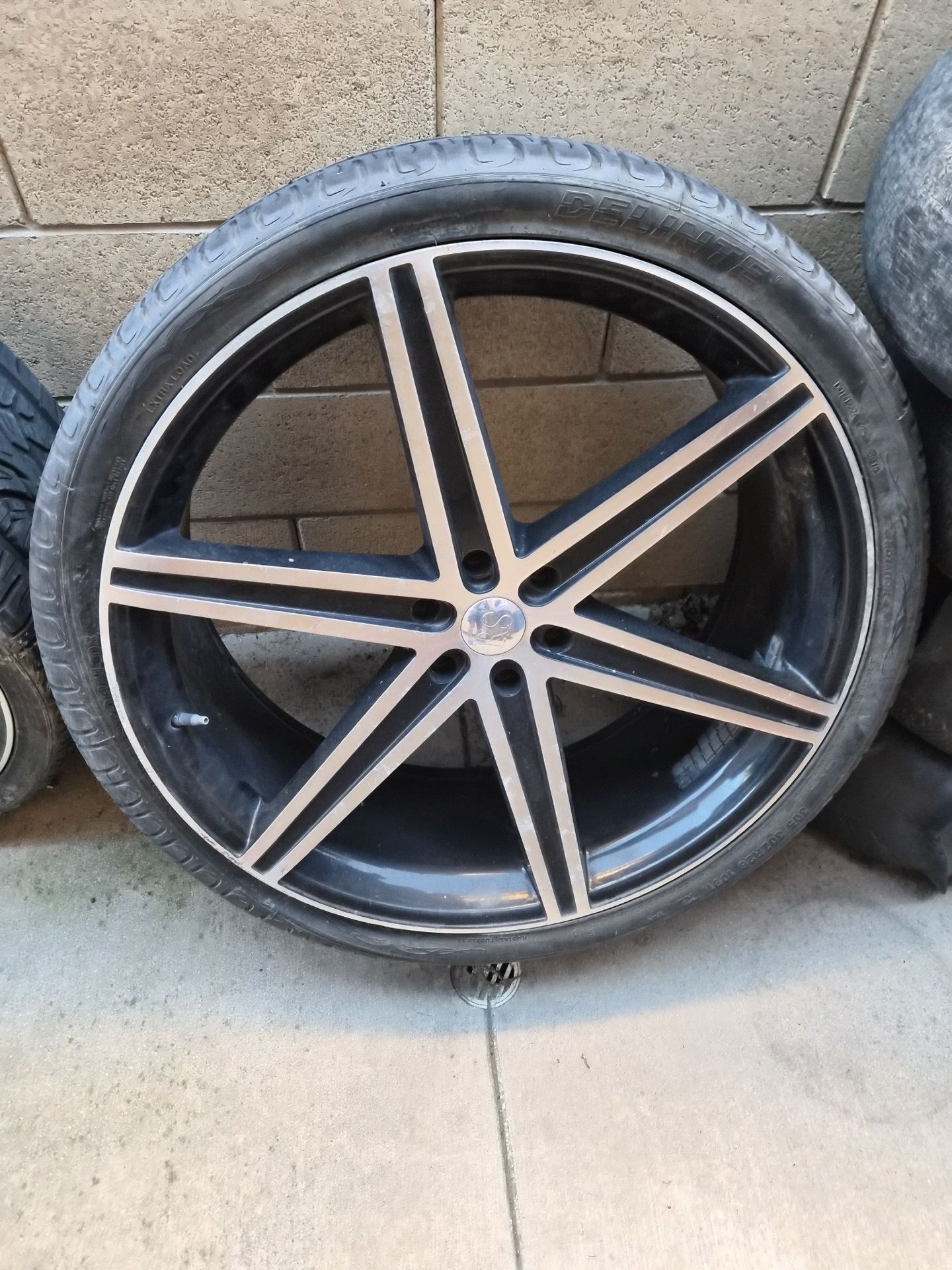26x10 Redsport RSW-110b