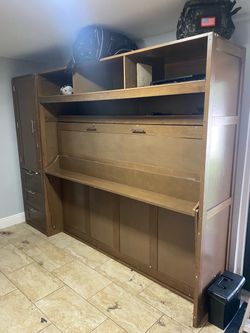Horizontal Murphy bed