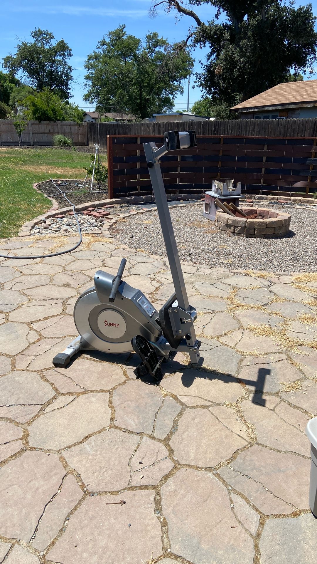 Sunny Health And Fitness Rowing Machine