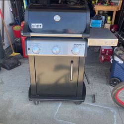 Weber Spirit- 3 Gas Burner Grill