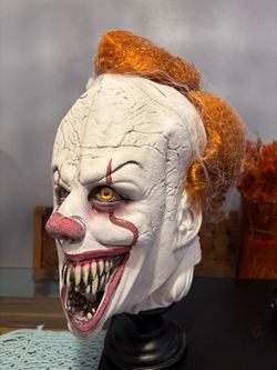 Scary IT - latex mask new