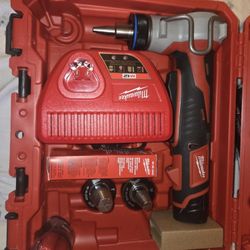 Milwaukee Pex Tool Kit 