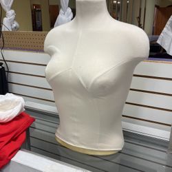 Half Mannequin 