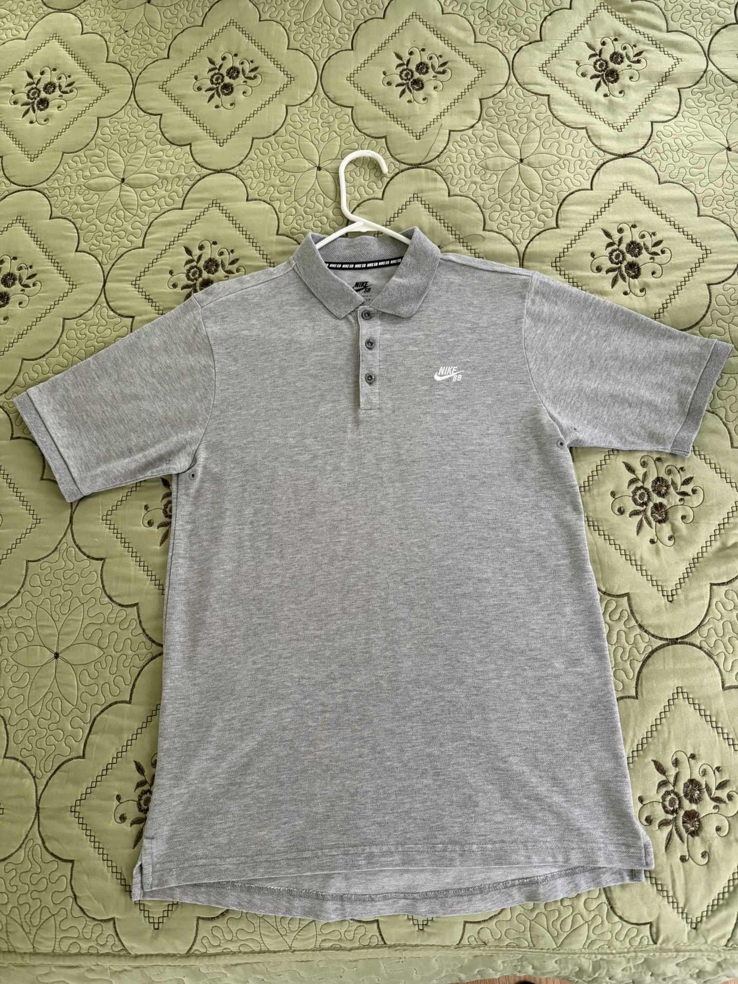 Nike SB Shirt Size Small