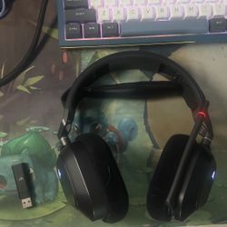 CORSAIR HS80 Wireless Gaming Headset 