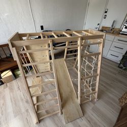 Montessori Jungle gym