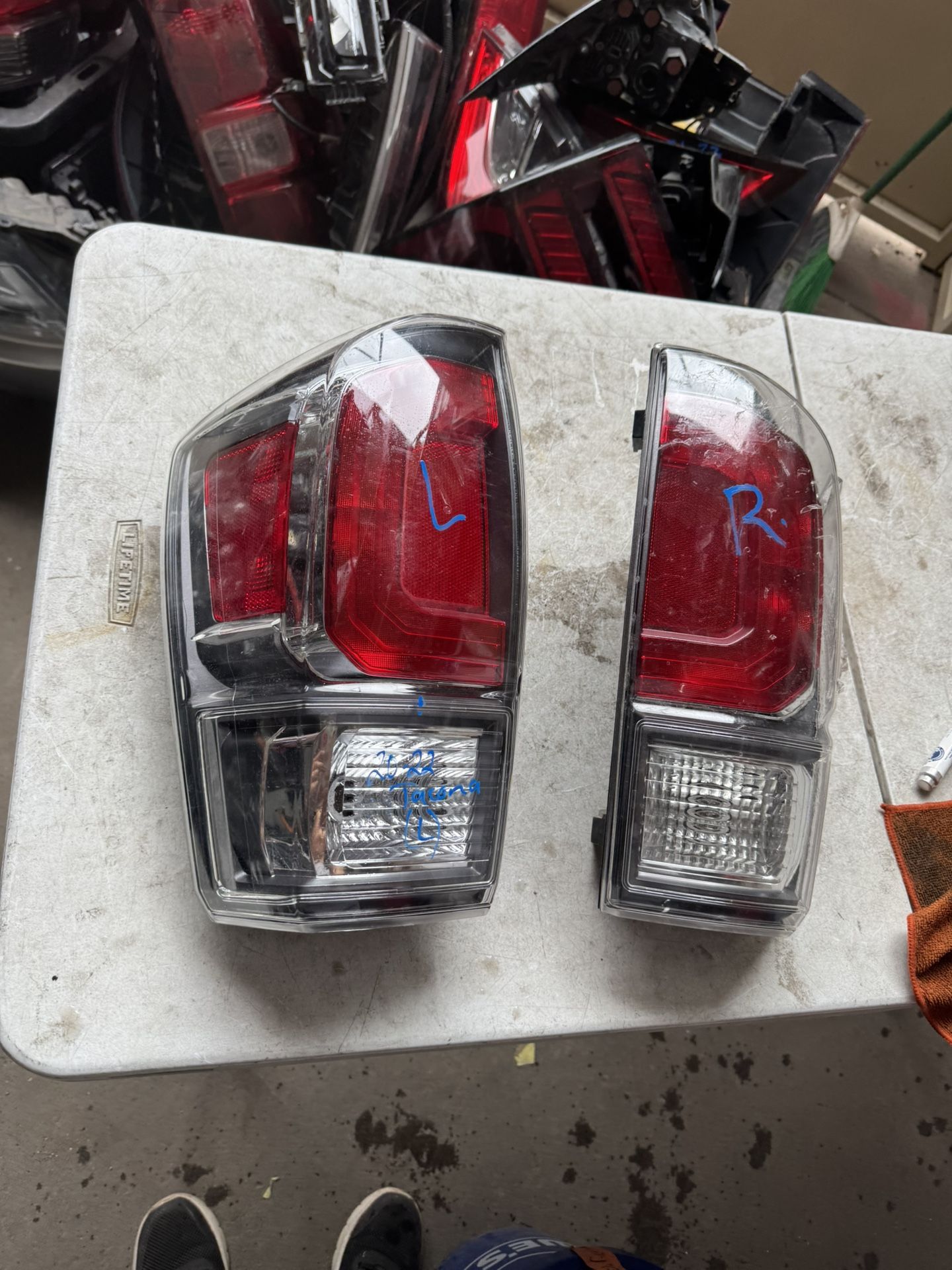 Toyota Tacoma Tail Light Oem