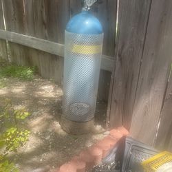 Helium Tank