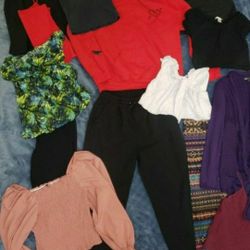 Junior Girls (Teens) Clothing Collection, Size Medium! Hooded Sweatshirt, Sweatpants, Variety Of Tops/Cropped Tops, & Leggings! Price For All!