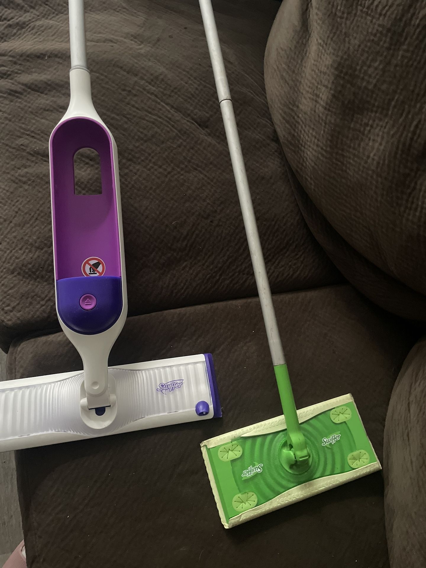 Swiffer mops And The Replaceable Pads