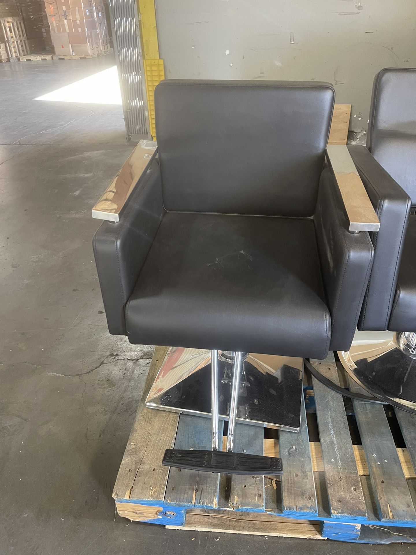 Black Salon Chair 