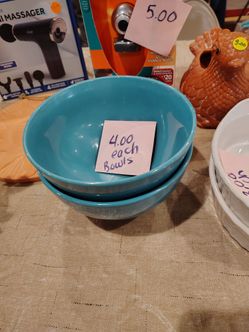 Two blue bowls