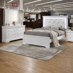 🔥 White Queen Bedroom Set – 4 Piece – ONLY $899 🔥