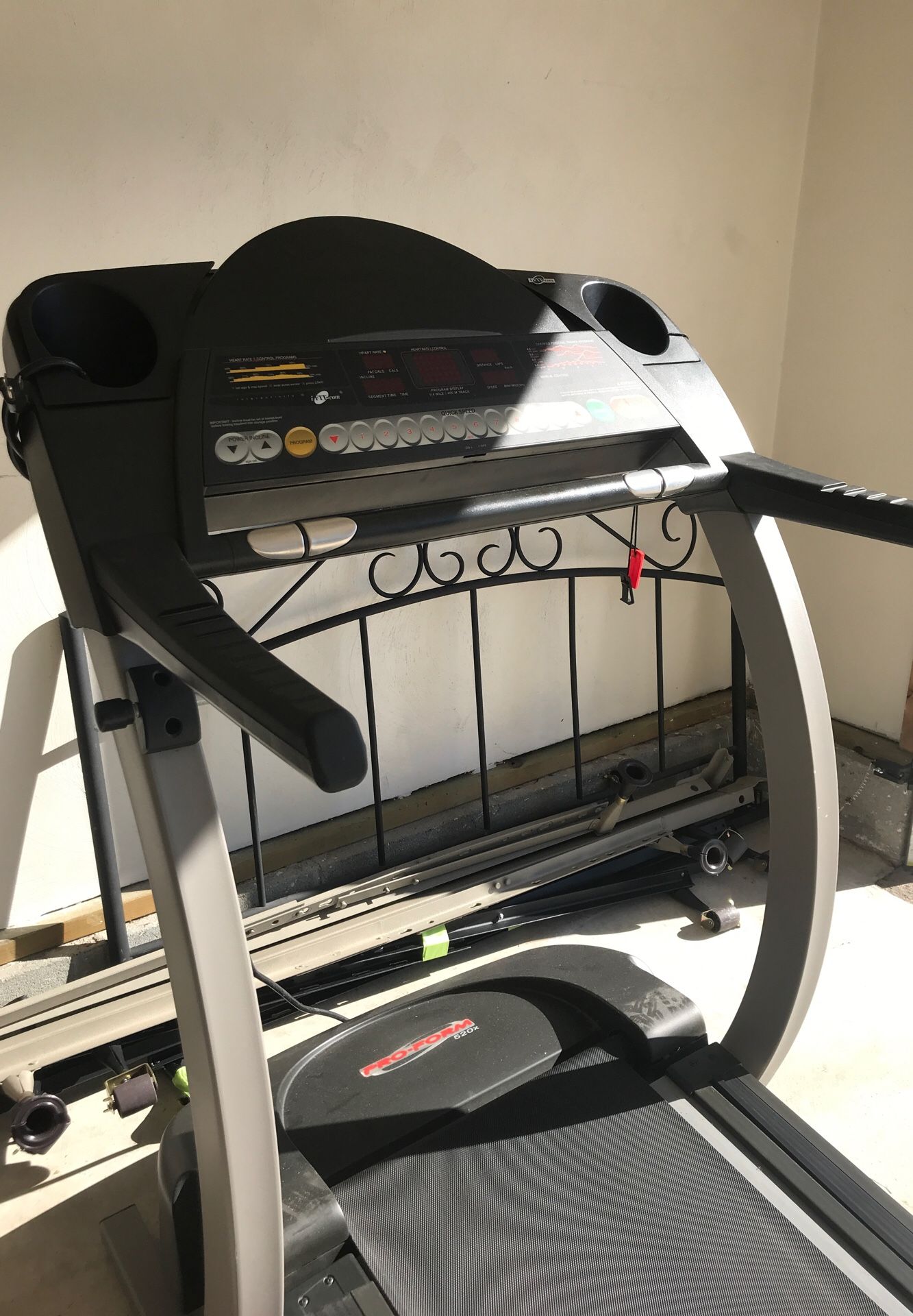 ProForm 520x treadmill for Sale in Virginia Beach, VA OfferUp
