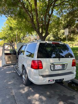 Lincoln Navigator
