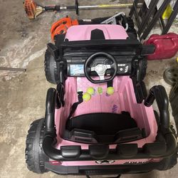 Mint Condition Kid Jeep 