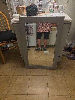 Mirror 3 1/2 ' foot by 2 1/2' foot
