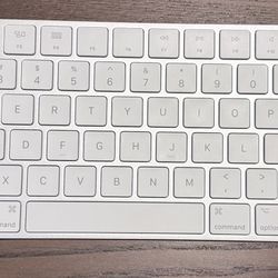 Apple Magic Keyboard 