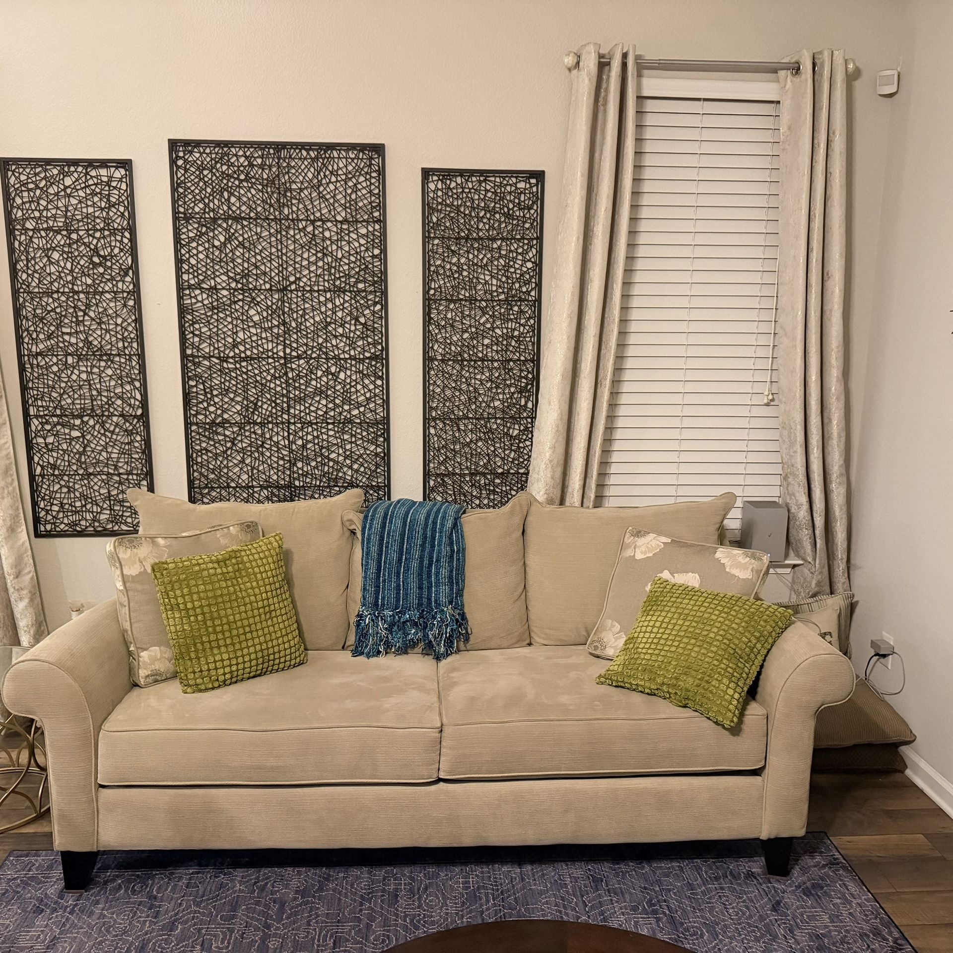 Must Go U Pick Up Both Pieces $250 OBO Just Reduced